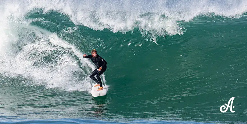 Surfeur Anglet Club - Photo sportive sport - Alexis GALINDO